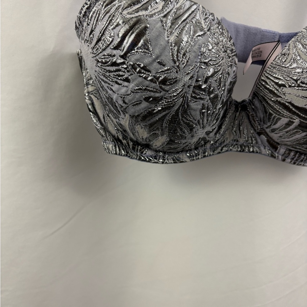 Victoria’s Secret Dream Angels Lined Demi 32D Purple Bra - Picture 3 of 9